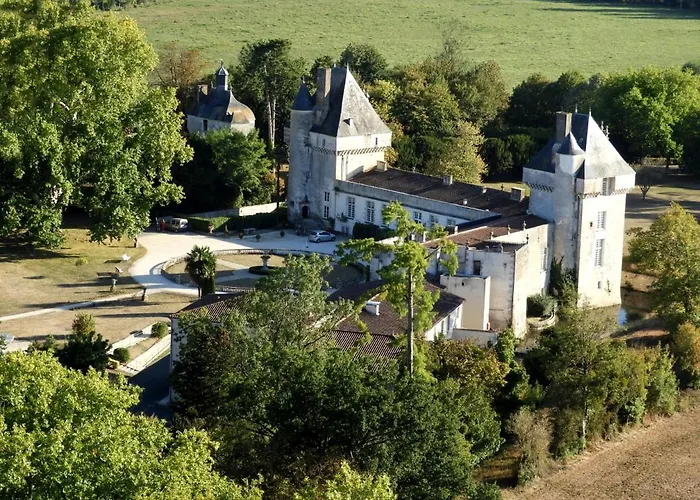 Chateau De Mornay