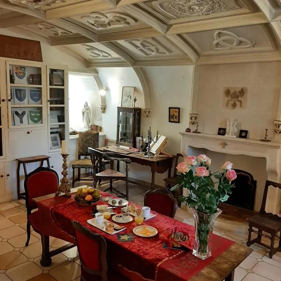 Apartment Chateau De Mornay Saint-Pierre-de-l'Isle