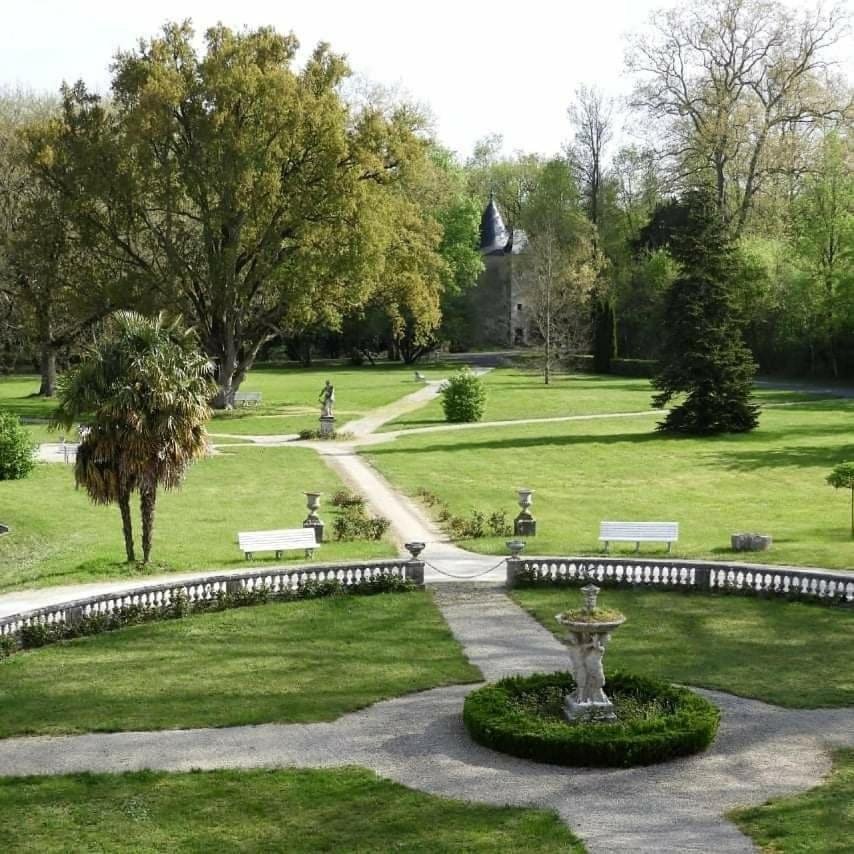 Chateau De Mornay *