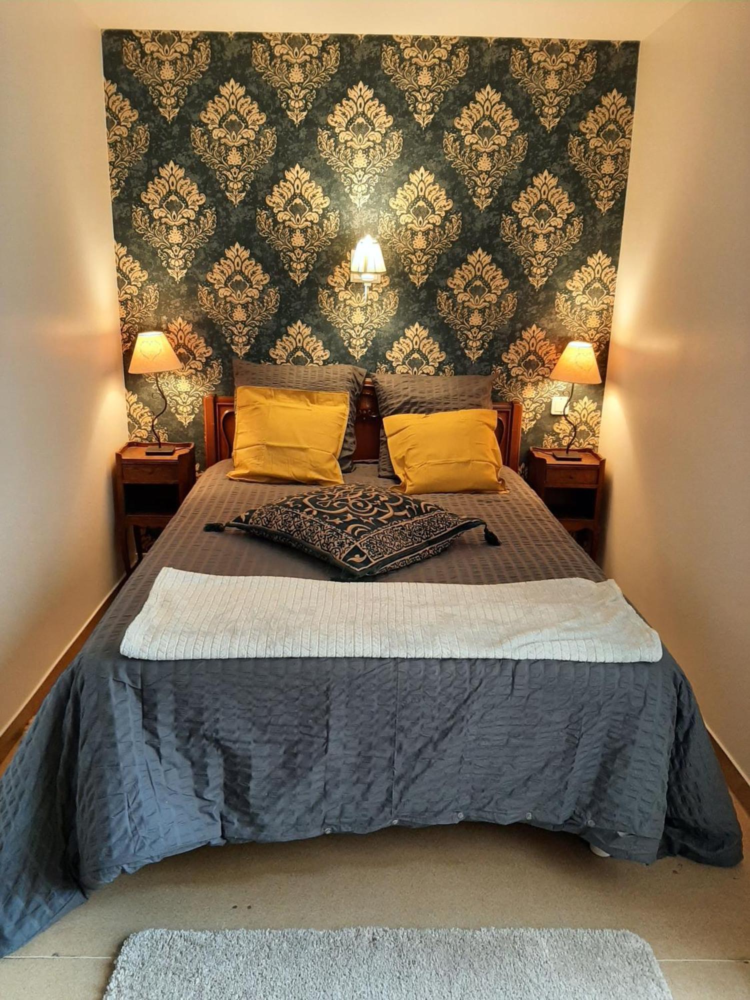 Chateau De Mornay Apartment Saint-Pierre-de-l'Isle