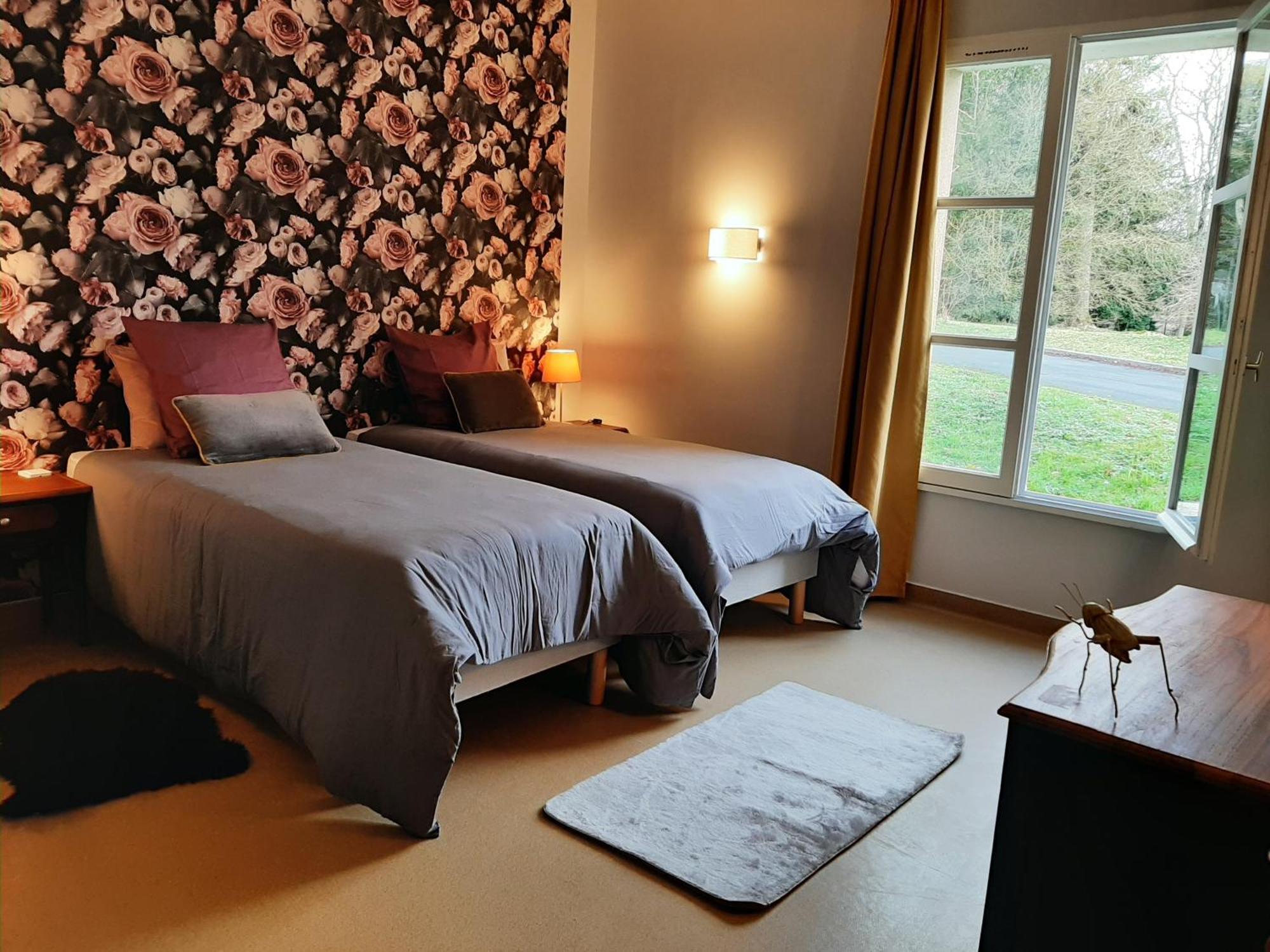 Chateau De Mornay Apartment Saint-Pierre-de-l'Isle